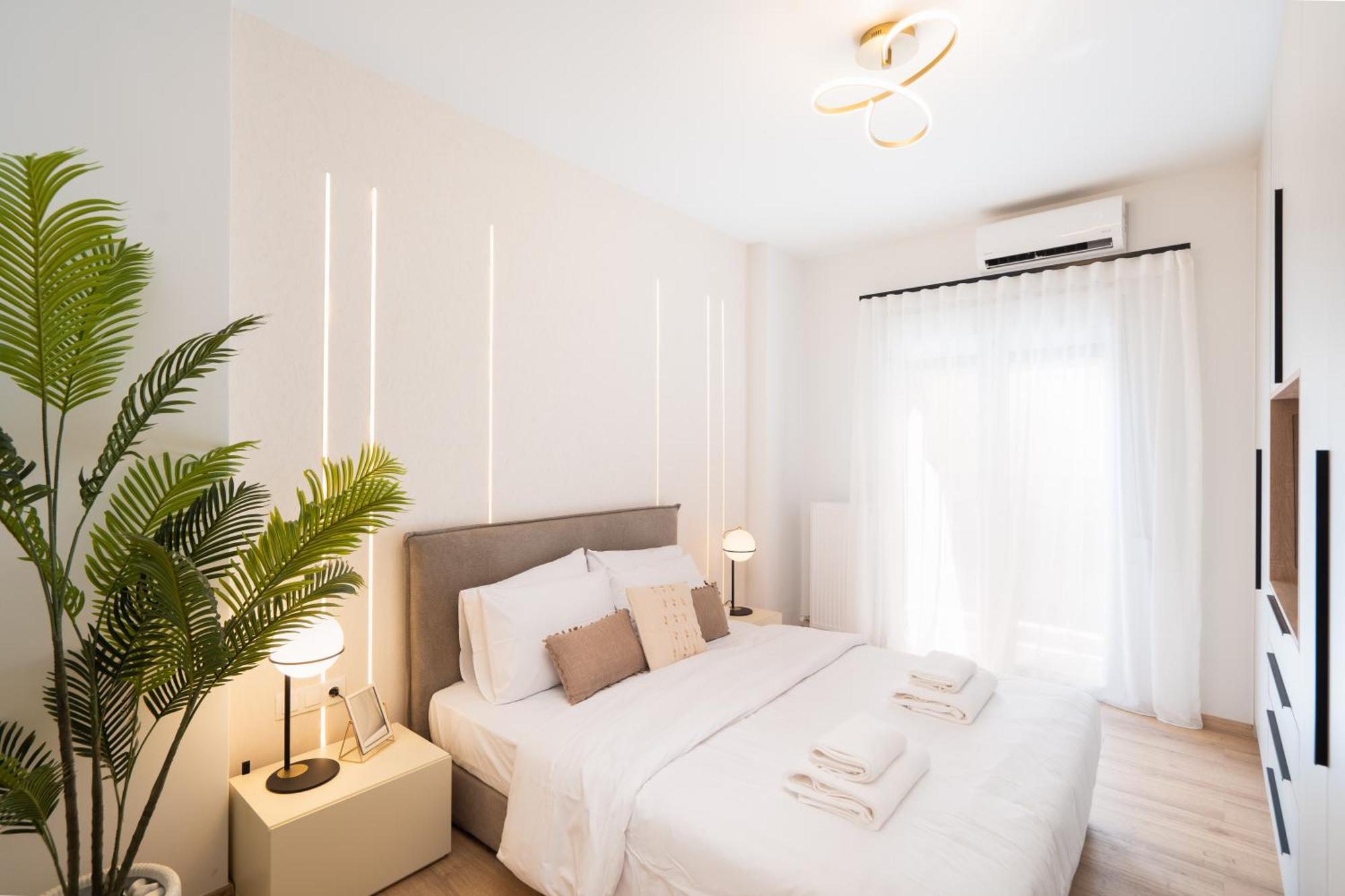 Luxury Apartment Next To The National Museum アテネ エクステリア 写真