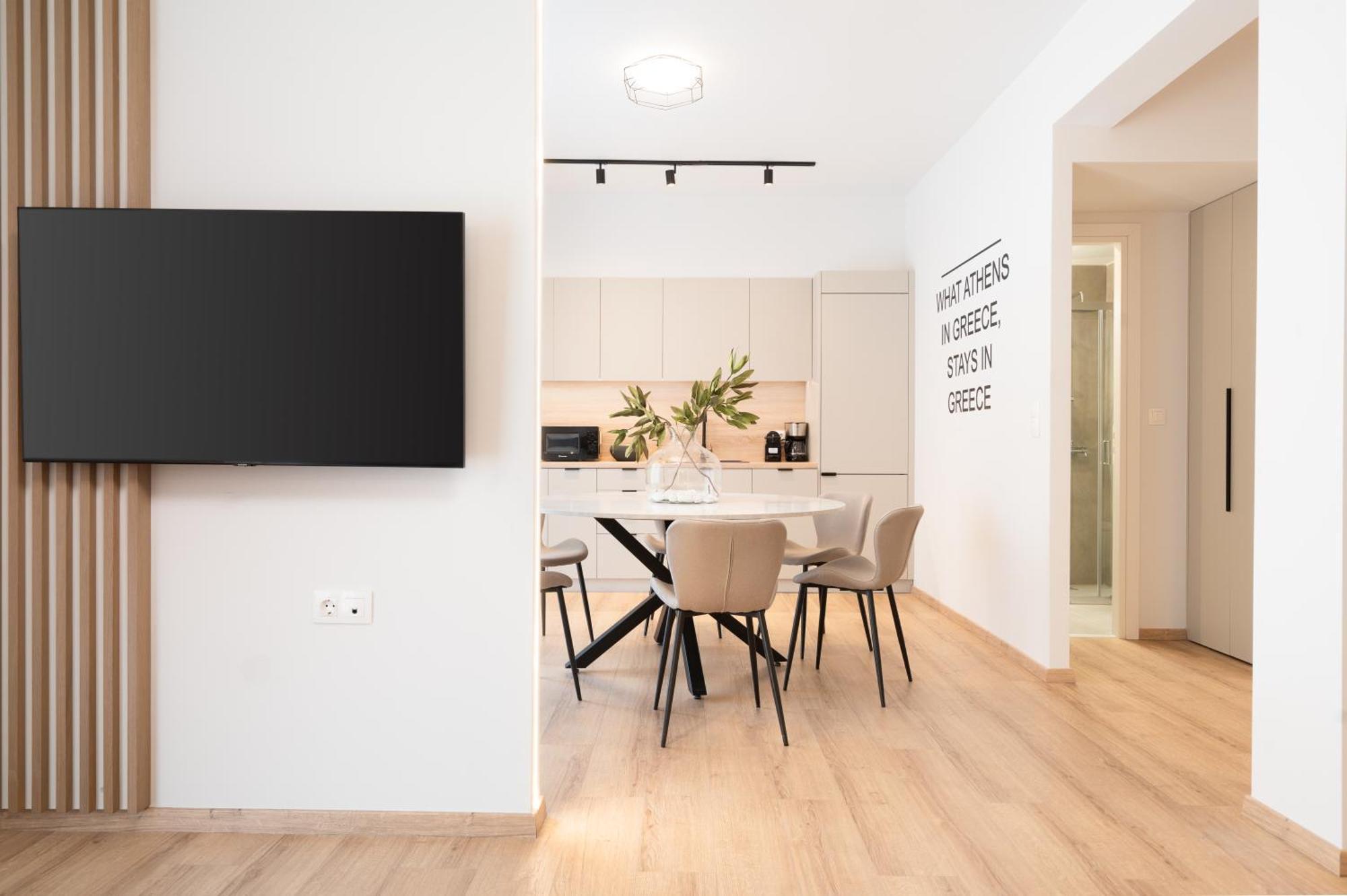Luxury Apartment Next To The National Museum アテネ エクステリア 写真