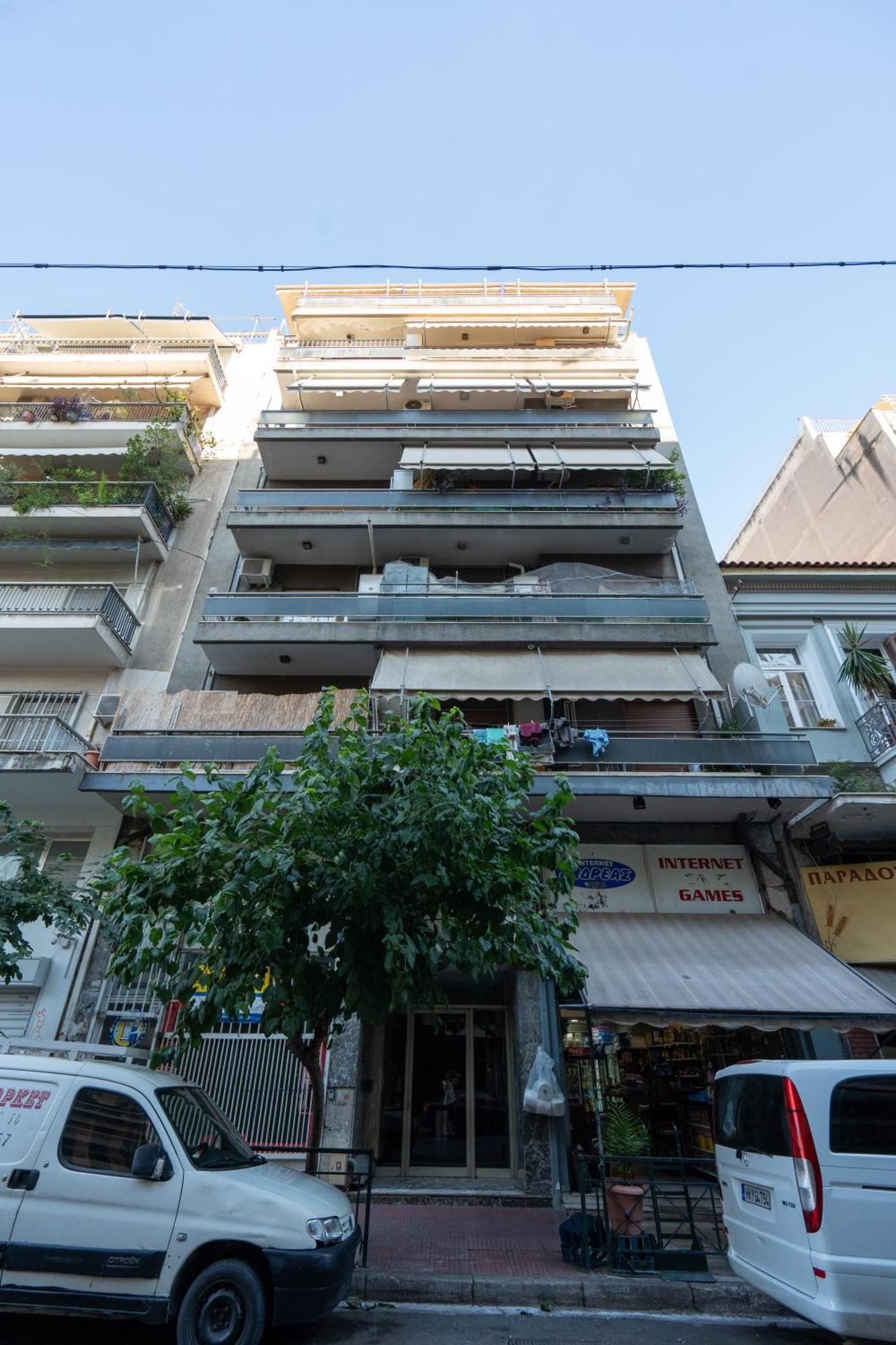 Luxury Apartment Next To The National Museum アテネ エクステリア 写真