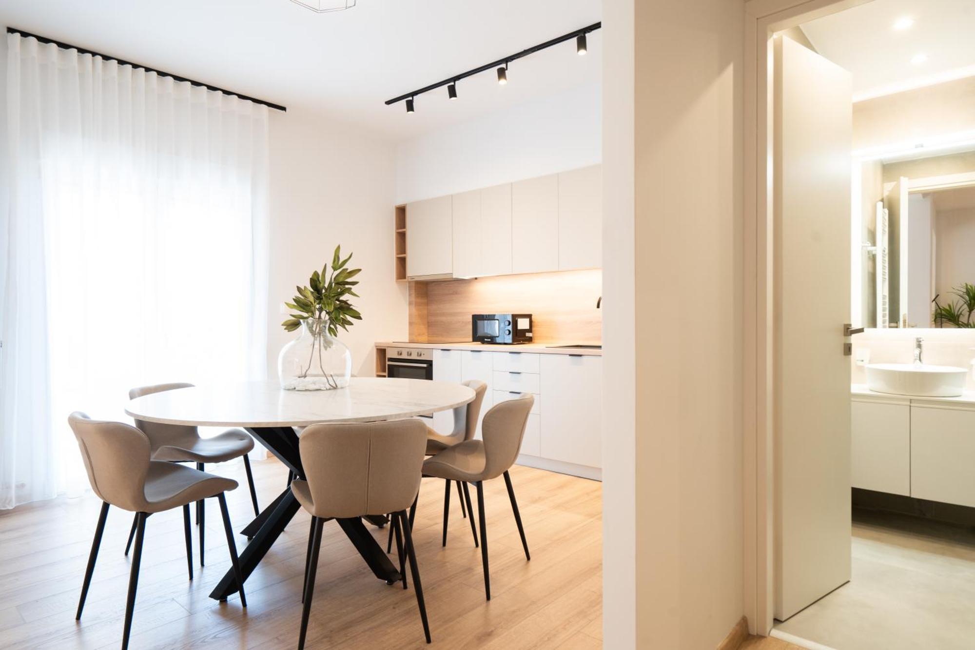 Luxury Apartment Next To The National Museum アテネ エクステリア 写真